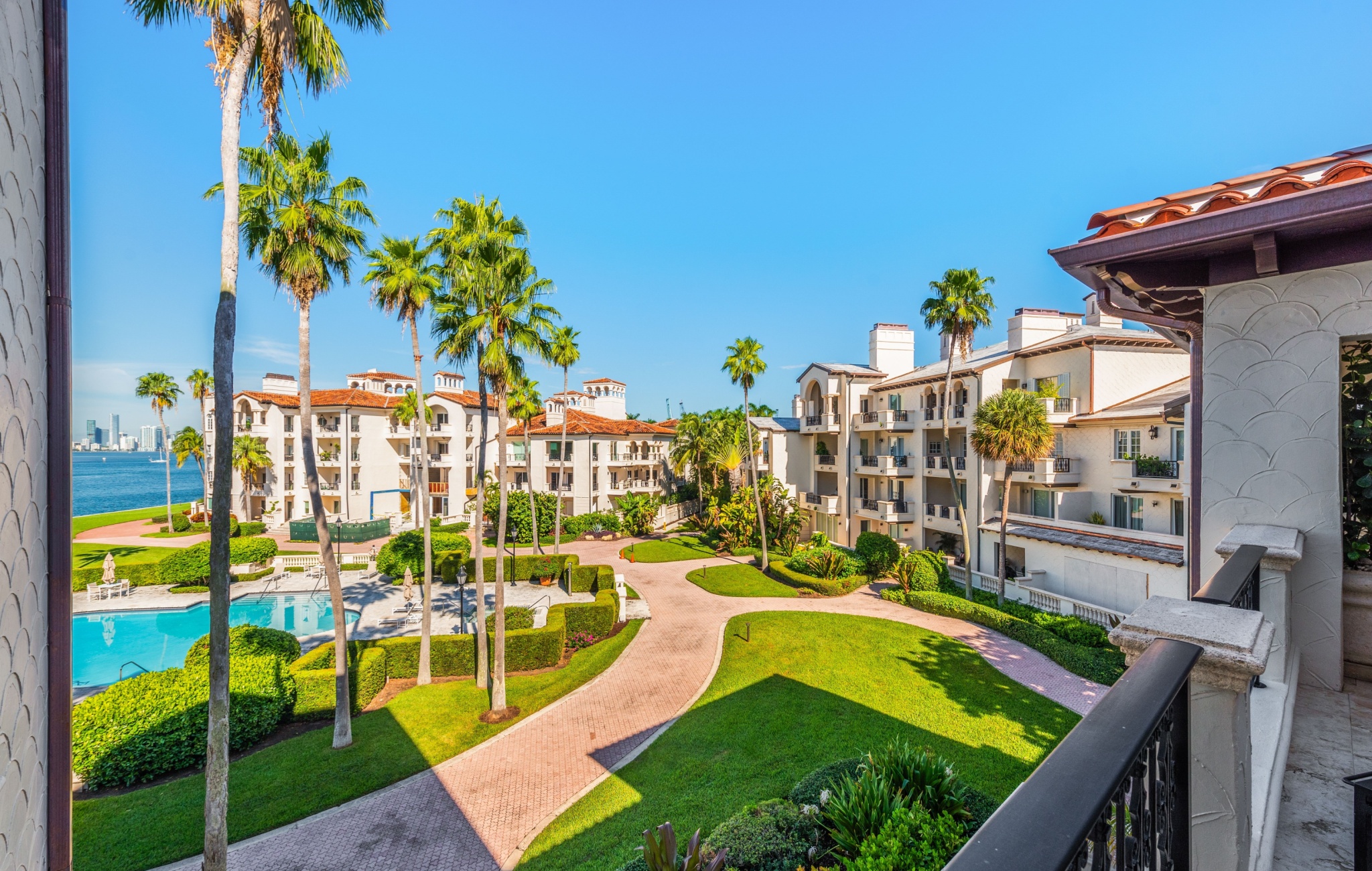 Why Home Prices Are Cratering in Florida